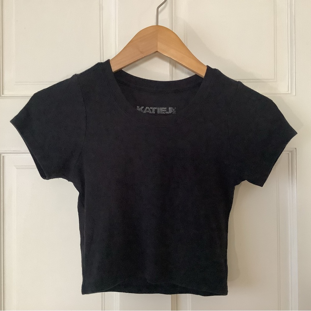 Katie J NYC Livi rib scoop neck, short sleeved crop top